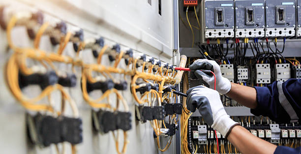 Professional Electrician technician working in Springfield, VA
